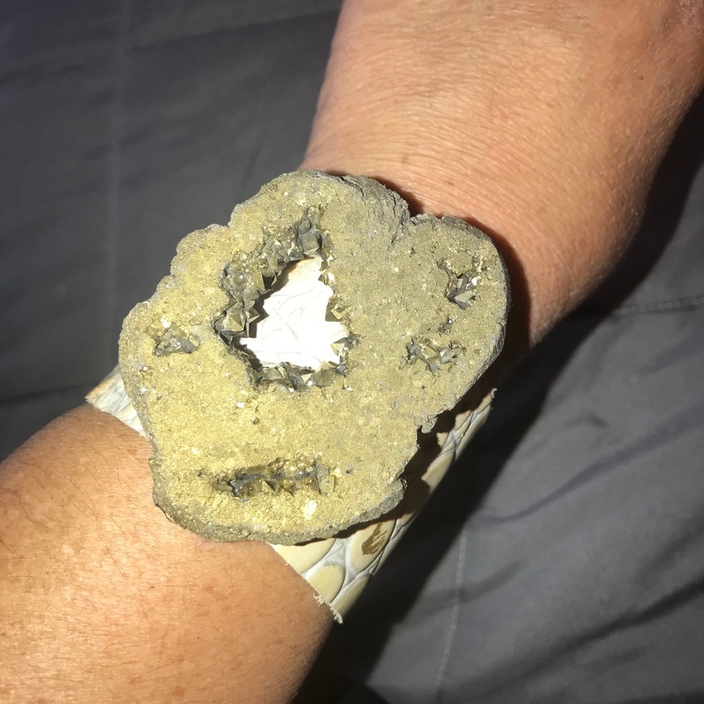 Druzy cuff